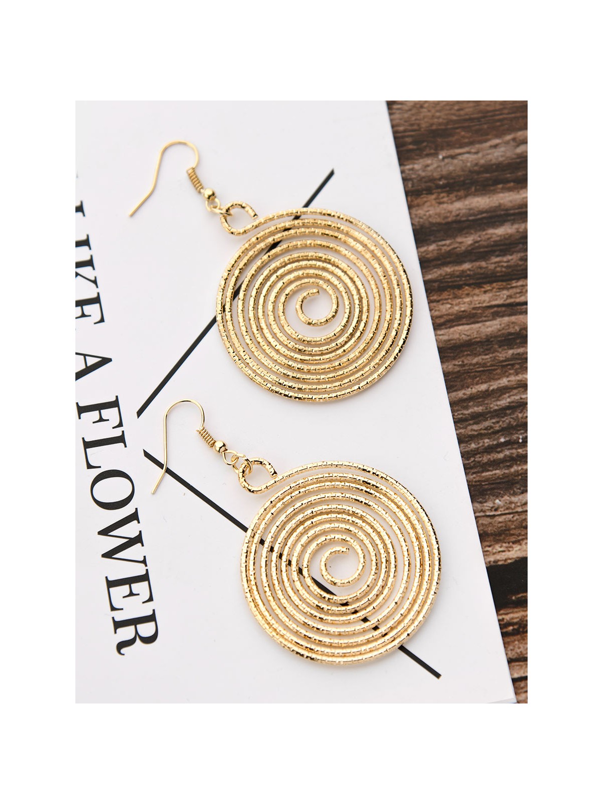 The Shimmery Hypnosis - Golden Elegant Earrings