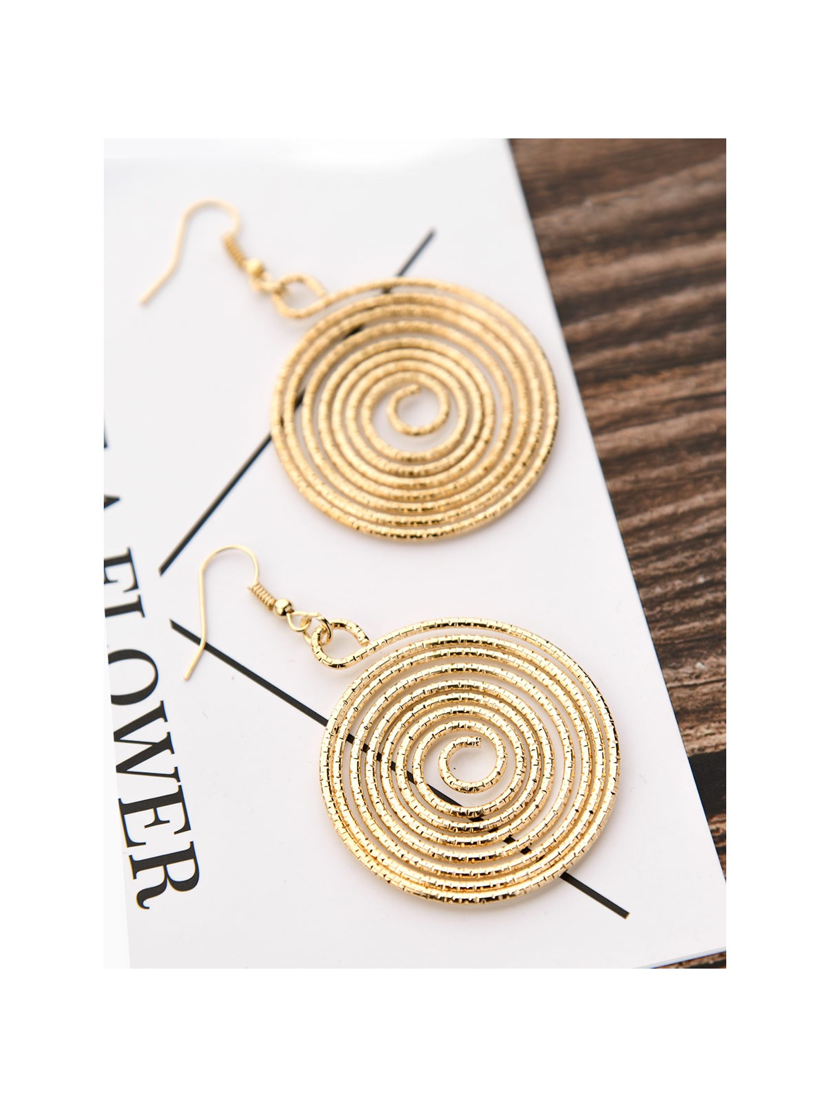 The Shimmery Hypnosis - Golden Elegant Earrings