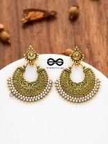 An Elegant Intricate Pearl Delight (Golden) - Embellished Oxidised Collection