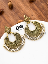 An Elegant Intricate Pearl Delight (Golden) - Embellished Oxidised Collection