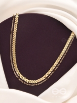 The Chain Of Allure - Golden Statement Neckpiece With Anti-Tarnish Coating 