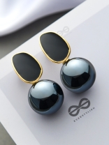 The Mesmerisingly Chic Statement Makers- Enamelled Pearl Earrings (Gun-Metal Grey)