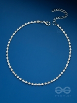 Elegance around my Neck - Silver Statement Neckpiece