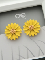 BLOOMING BLOSSOMS - Statement Stud Earrings (Bumblebee)