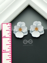 THE POISED PERIWINKLES - Statement Floral Studs (Snow)