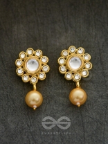 Royalty of the Sultanate - Set of Choker and Earrings (Off White)