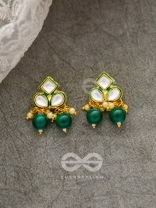 The Magical Mystique - Set of Statement Earrings and Choker (Green)
