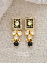 The Etheral Elegance - Set of Statement Choker And Earrings (Black)