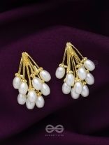 Pearlicious Flowers- Golden Pearl Earrings