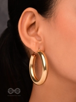 Twinkling Orbits- Golden Hoop Earrings