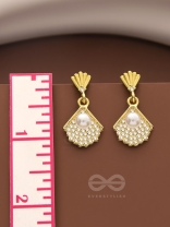 Sand n Pearl- Golden Rhinestones and Pearl Earrings