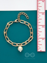 The Linkin Pearl- Golden Pearl Bracelet