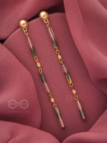 Day In, Day Out-Golden Resin Earrings (Ivory White and Lead Black)