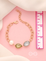 Ocean in Nutshell- Golden Embellished Bracelet