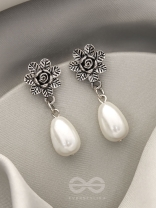 The Frosty Dewdrop- Oxidised Pearl Earrings