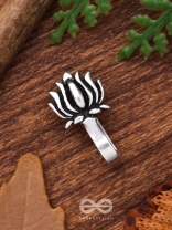THE LIVELY LOTUS - NON-PIERCED BOHO NOSERING