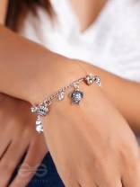 The Regal Elements- Classy Oxidised Bracelet