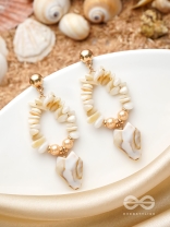 The Coastal Charm- Golden Embellished Earrings
