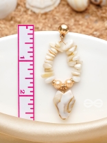 The Coastal Charm- Golden Embellished Earrings