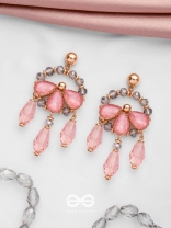 BOLD BLOSSOM BEAUTIES - GOLDEN STATEMENT EARRINGS