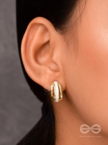 A CLASSY DAME - WHITE ENAMELLED GOLDEN STUDS