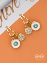 BLOOMING IT AWAY - GOLDEN DROP EARRINGS