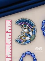 SOMNIVRITTA - AURA OF THE MOON - CUT DANA, STONE, PEARL DROP AND BEADS EMBROIDERED EARRINGS (BLUE)