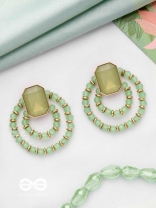 THE WHISPERS OF CRYSTAL - GOLDEN BEADED EARRINGS (GREEN)
