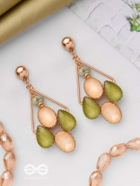 DANCING IN GOLD - ELEGANT DROP EARRINGS
