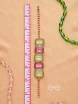 A SHIMMERING WONDER - CLASSY STATEMENT BRACELET