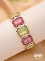 A SHIMMERING WONDER - CLASSY STATEMENT BRACELET
