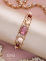 THE CORAL COVE - CASUAL MULTILAYERED BRACELET