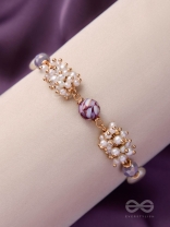 A MAUVE MOON - CLASSY BEADED BRACELET