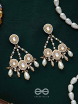 Avadata - Dazzling Giltz N Glamour - Golden Embellished Polki And Kundan Earrings