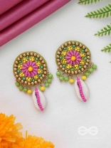 VAARIJA - THE  SEASHELL GALA - SHELL AND BEADS EMBROIDERED EARRINGS