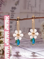 ENCHANTING FLOWERS - GOLDEN HOOP EARRINGS