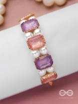 Paradise Haze - Golden Embellished Pearl Bracelet