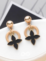 The Strike Stars - Golden And Black Earrings