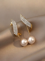 THE MELODIC TWIST - GOLDEN EMBELLISHED EAR JACKETS