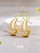 The Glistening Drops - Classy Golden Stud Earrings