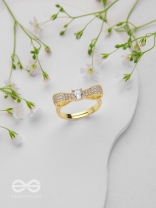 Sparkling Bow Affair - Golden Embellished Ring 