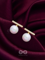 Modern Grace - Golden Embellished Ear Jackets