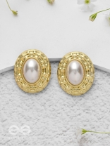 Gilded Pearls - Golden Earrings