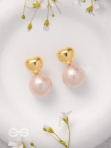 Heart's Delight - Golden Earrings