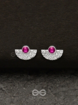 The Rouge Beauty - Textured Silver Stud Earrings