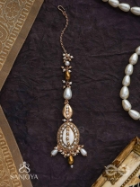 Himaabh- The Sea Frost- Shell, Beads, Pearl And Glass Drops Hand Embroidered Maangtika