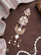Grathan - The Delicate Intricacy - Mirrors, Shells, Beads And Pearls Hand Embroidered Hair Accessory