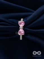 The Cindrella'S Bow - Silver Embellished Ring (Adjustable)