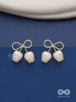 Golden infinity- Golden studs with white pearl roses 