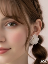  Spring fling - White floral studs 